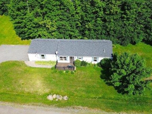 3 bedroom, Vassalboro ME 04989 105631171