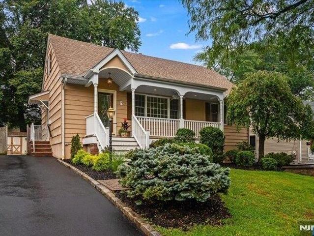 3 bedroom, Verona NJ 07044 105536540