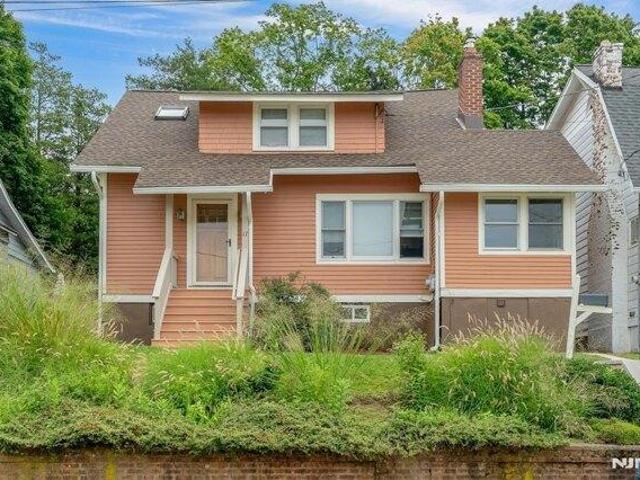 3 bedroom, Verona NJ 07044 105753111