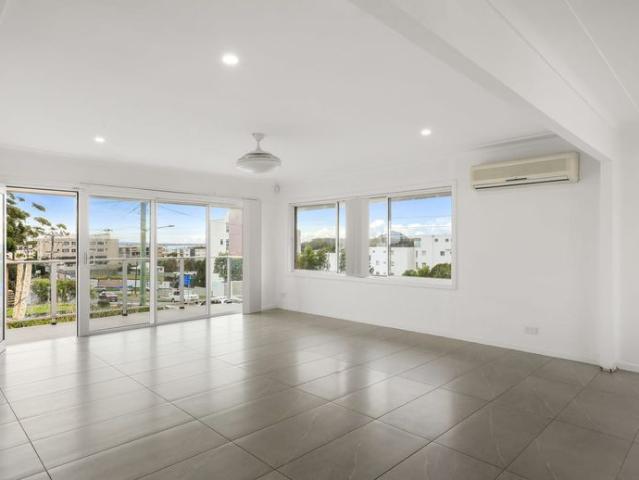 3 Bedroom Villa in the heart of Nelson Bay!