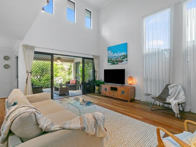 3 BEDROOM VILLA IN THE HIGHLY SOUGHT AFTER VARDON POINT ESTATE!