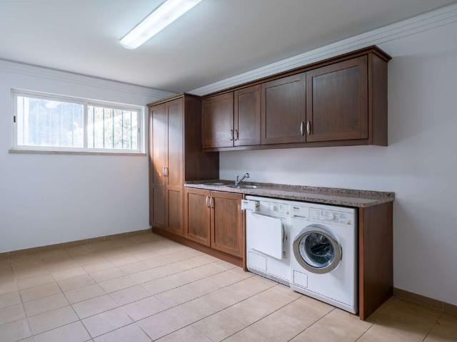 3 bedroom villa with garden for rent in Cobre