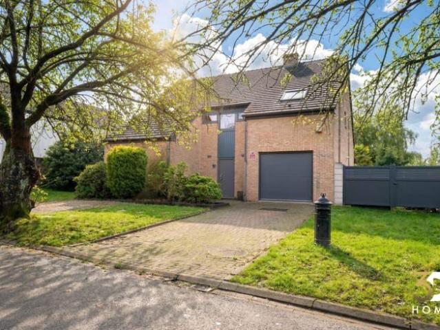 3 bedroom villa with pool – St John’s area
