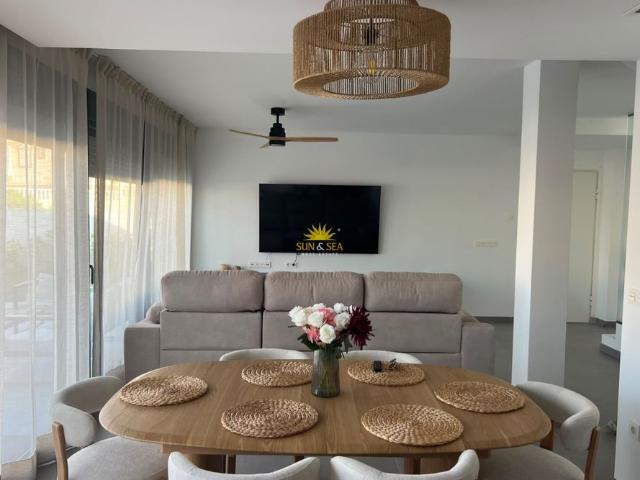 3 BEDROOM VILLA WITH PRIVATE POOL IN GRAN ALACANT
