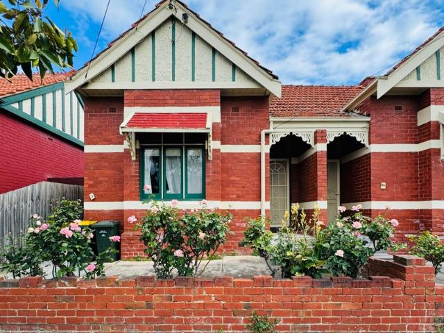 3 Bedroom Vintage Edwardian style large house in the heart of Balaclava