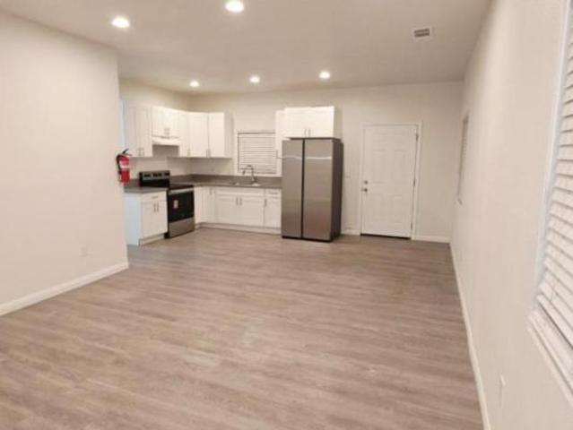 3 bedroom, Vista CA 92083 105776717