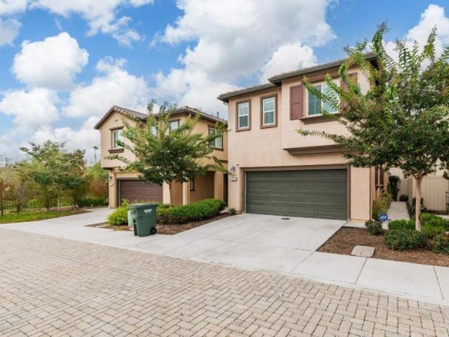 3 bedroom, Vista CA 92083 105780239