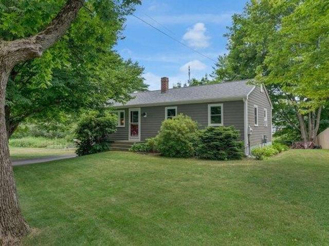 3 bedroom, Yarmouth ME 04096 105697314