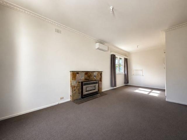 3 Bedrooms, Multiple Living Zones 8 Month Rental