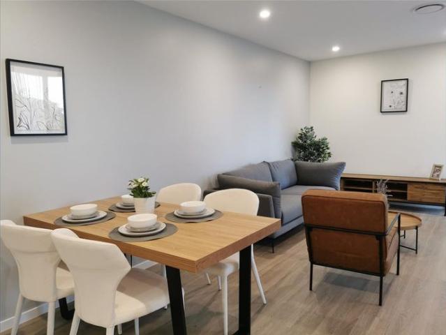 3 Bedrooms Modern Apartment $770/W