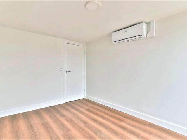 3 bedrooms Apartment Surface Area: 106m2 Unfurnished