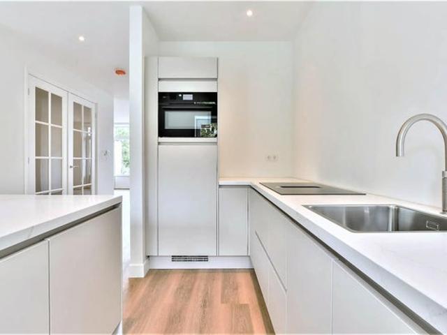 3 bedrooms Apartment Surface Area: 106m2 Unfurnished