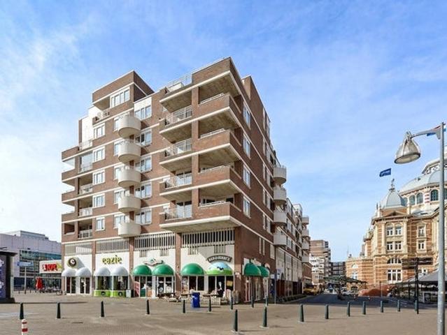 3 bedrooms Apartment Surface Area: 125m2 Furnished