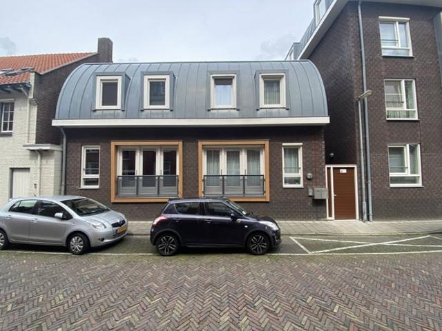 3 bedrooms Apartment Surface Area: 120m2 Furnished Available from: 2026 09 01