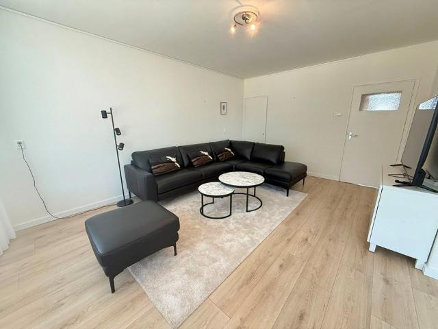 3 bedrooms Apartment Surface Area: 80m2 Unfurnished