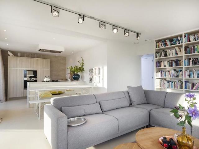 3 bedrooms Apartment Surface Area: 97m2 Unfurnished