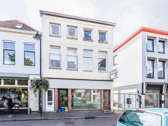 3 bedrooms Appartement Surface Area: 105m2