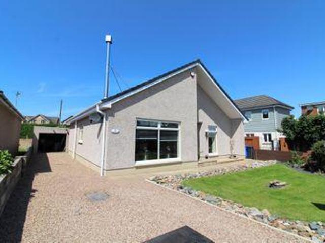 3 Bedrooms Bungalow for sale in Brandon Gardens, Prestwick KA9