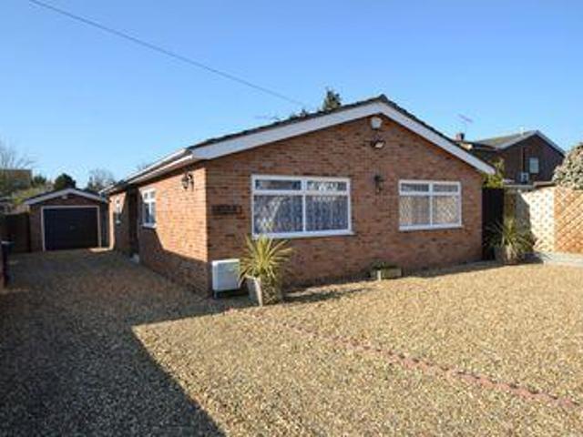 3 Bedrooms Bungalow for sale in Derby Road, Hoddesdon EN11