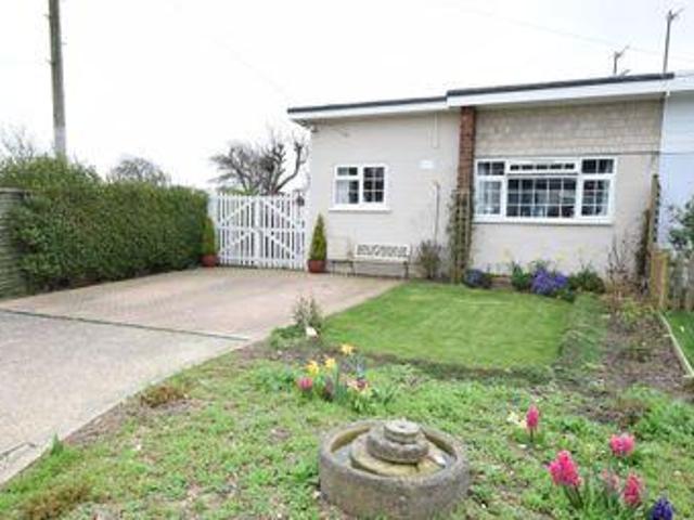 3 Bedrooms Bungalow for sale in Tower Close, Pevensey Bay BN24