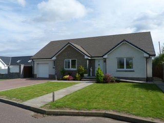3 Bedrooms Bungalow for sale in 9 Blairfordel Steading, Keltybridge KY4