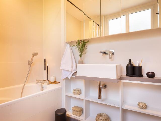 3 bedrooms, balcony and office in Auteuil, Paris Amsterdam Apartments for Rent