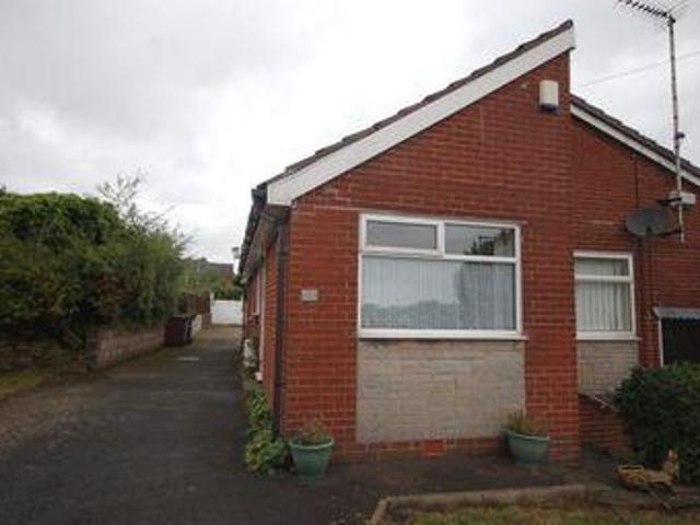3 Bedrooms Barn conversion for rent in Ottershaw Gardens, Blackburn BB1