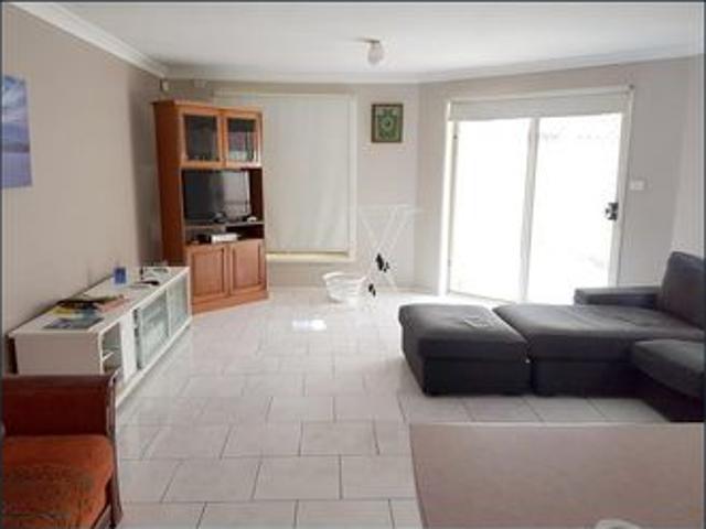 3 Bedrooms Brick Duplex Close to School
