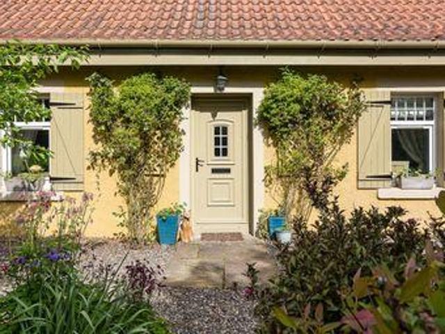 3 Bedrooms Cottage for sale in By Milnathort, Kinross KY13