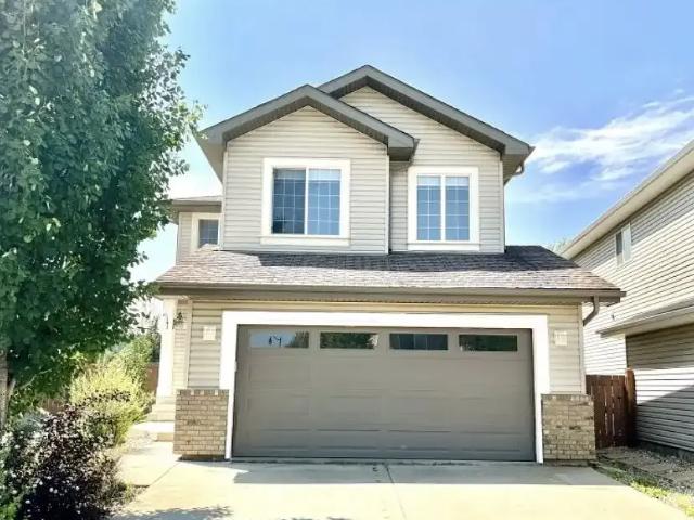 3 Bedrooms + den — 3 Bedrooms+ Den House