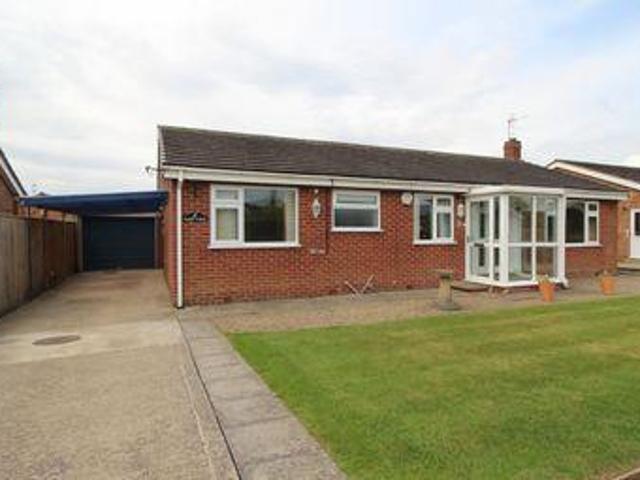 3 Bedrooms Detached bungalow for rent in St. Marys Close, Thirsk YO7