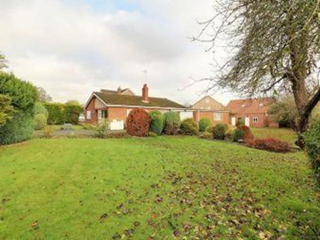 3 Bedrooms Detached bungalow for sale in Brewery Road, Crowle, Scunthorpe DN17