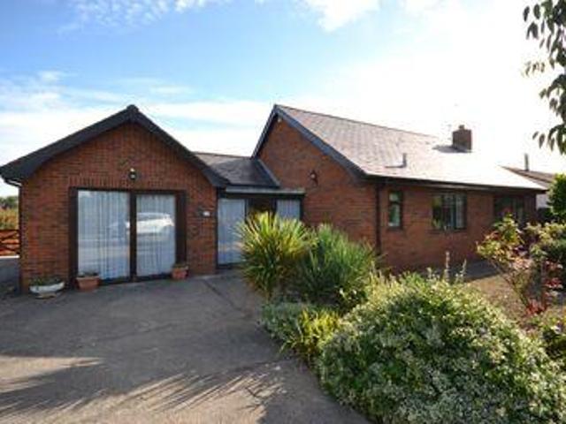 3 Bedrooms Detached bungalow for sale in Towyn Way East, Towyn LL22