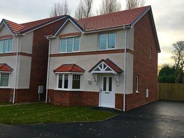 3 Bedrooms Detached house for rent in Oakfield Close, New Brighton, Mold CH7