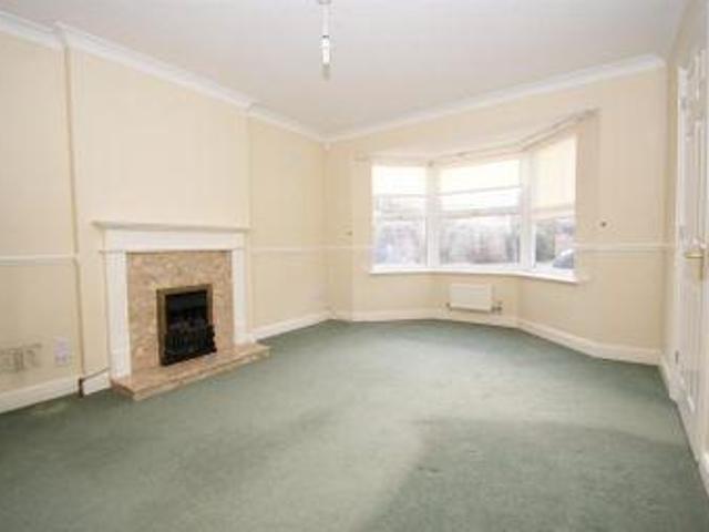 3 Bedrooms Detached house for rent in Laburnum Grove, South Ockendon RM15