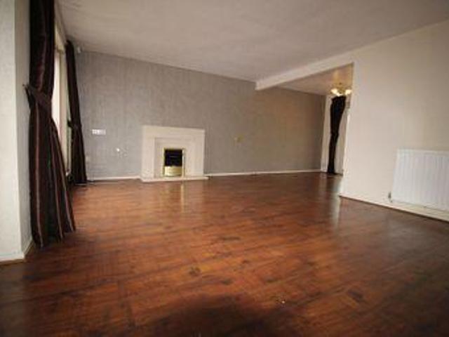 3 Bedrooms Detached house for rent in Quebec Road, Blackburn BB2