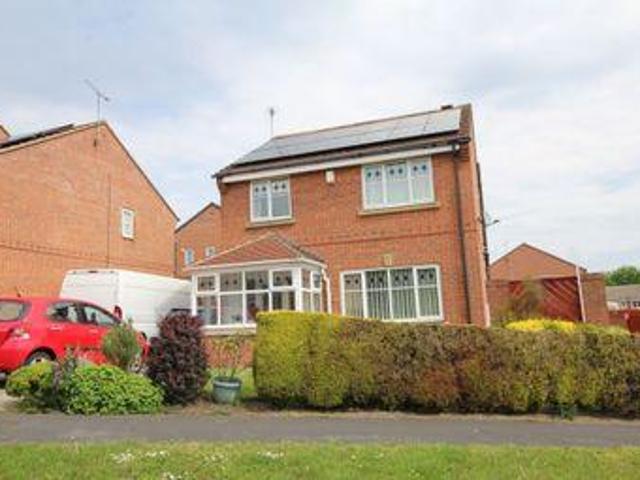 3 Bedrooms Detached house for sale in Millside Walk, Morley, Leeds LS27