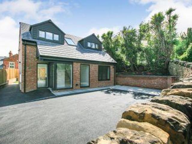 3 Bedrooms Detached house for sale in Millstone House, Upper School Lane, Dronfield, Derbyshire S18