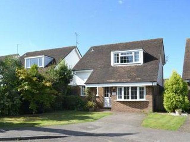 3 Bedrooms Detached house for sale in Oakfield, Plaistow, Billingshurst RH14