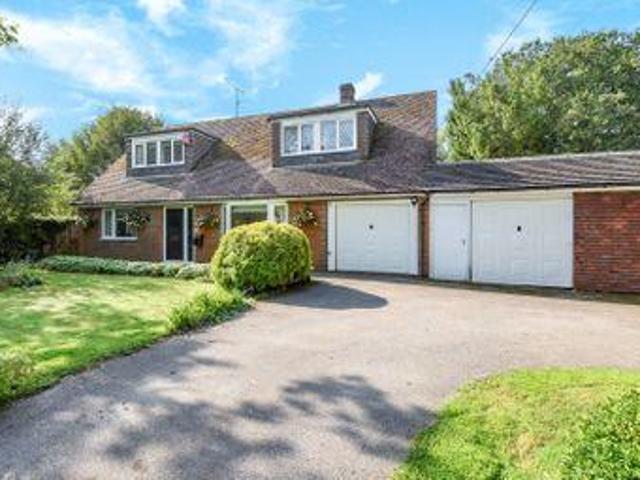 3 Bedrooms Detached house for sale in Bentons Lane, Dial Post RH13