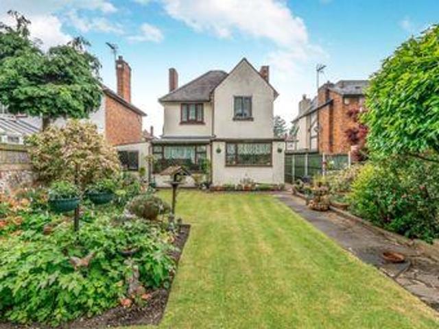 3 Bedrooms Detached house for sale in Park Lane, Wednesbury WS10