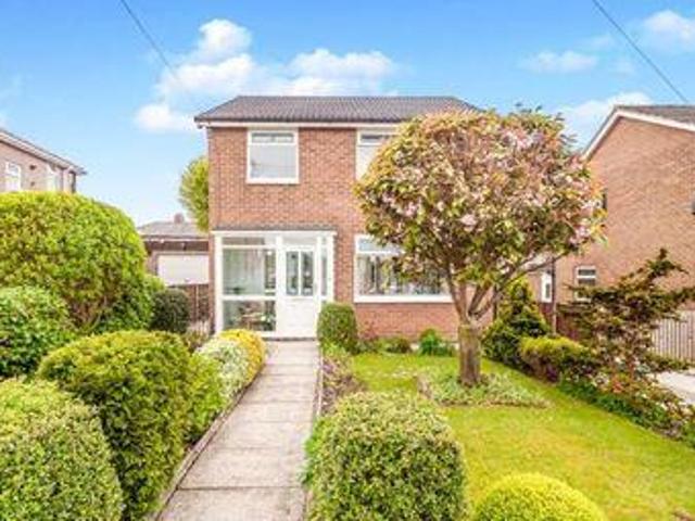 3 Bedrooms Detached house for sale in The Crescent, Blackburn, Lancashire. BB2