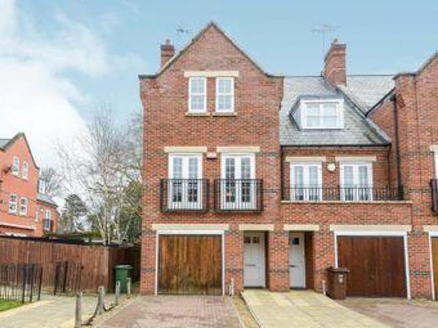 3 Bedrooms End terrace house for sale in Azalea Close, London Colney, St. Albans AL2