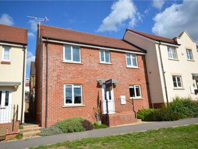 3 Bedrooms End terrace house for sale in Eagle Way, Bracknell, Berkshire RG12