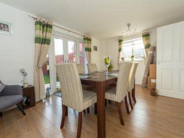 3 Bedrooms End terrace house for sale in Goodhart Crescent, Dunstable, Bedfordshire LU6