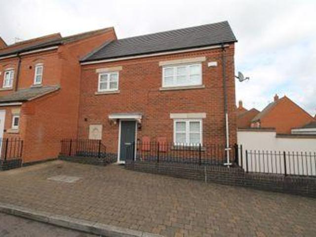 3 Bedrooms End terrace house for sale in Hallam Fields Road, Birstall, Leicester LE4