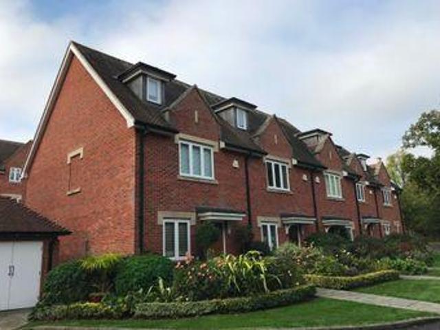 3 Bedrooms End terrace house for sale in Summers, Stane Street, Billingshurst RH14