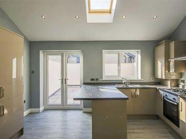 3 Bedrooms End terrace house for sale in Trinity Street, Oswaldtwistle, Accrington BB5