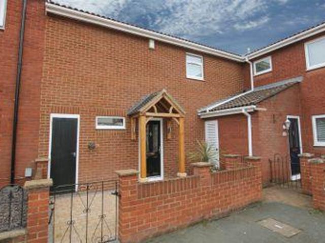 3 Bedrooms End terrace house for sale in Welland Road, Aylesbury HP21