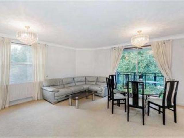 3 Bedrooms Flat for rent in Alban House, London, London NW3